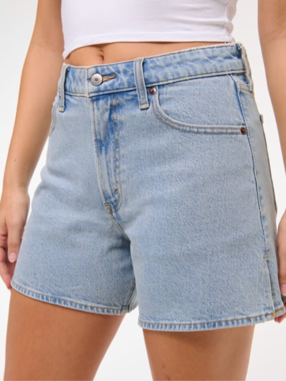 Abercrombie & Fitch NWT Curve Love High Rise Dad Jean Shorts - Size 37/24